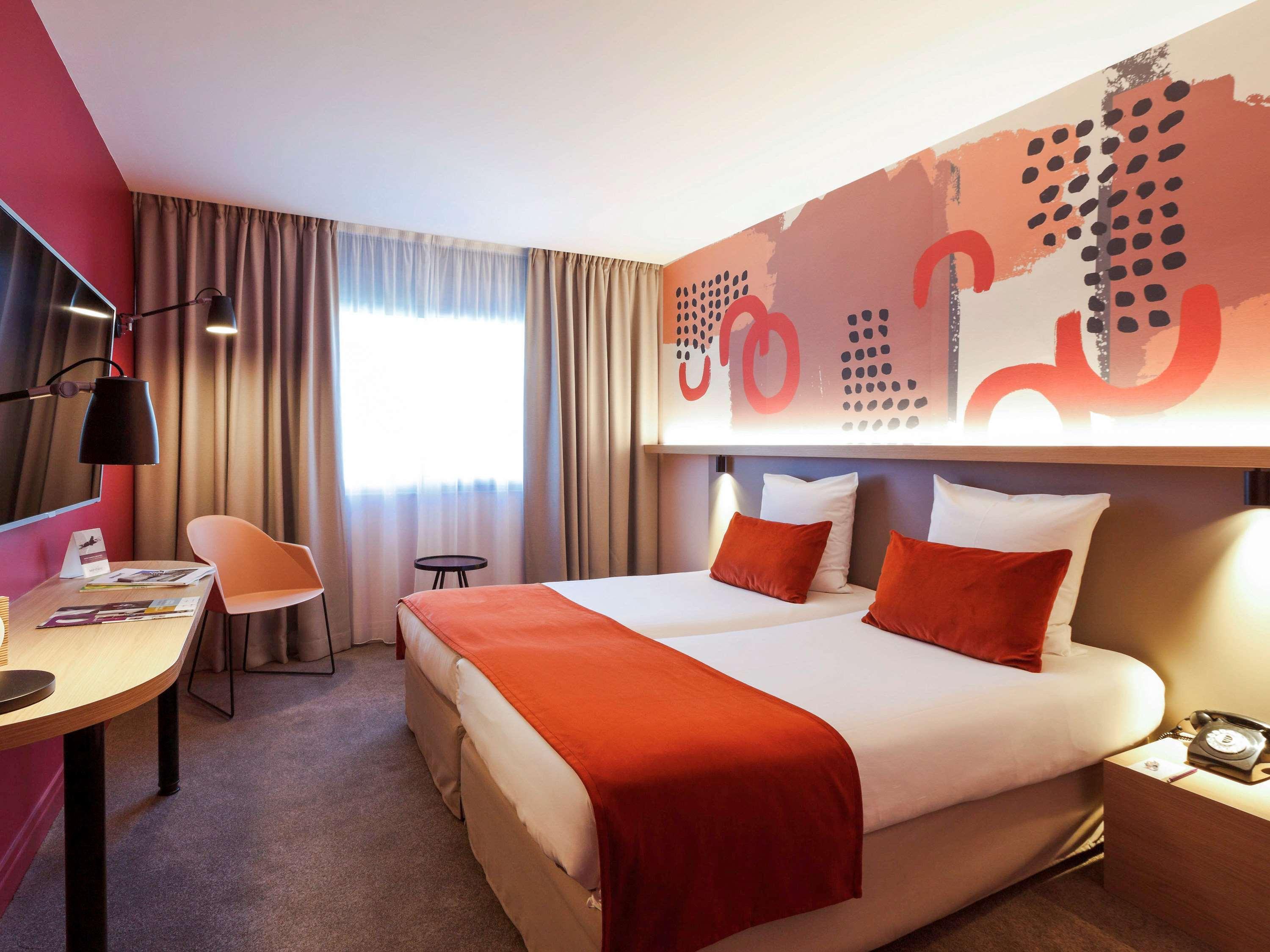 Mercure Lyon Charbonnieres Екстер'єр фото