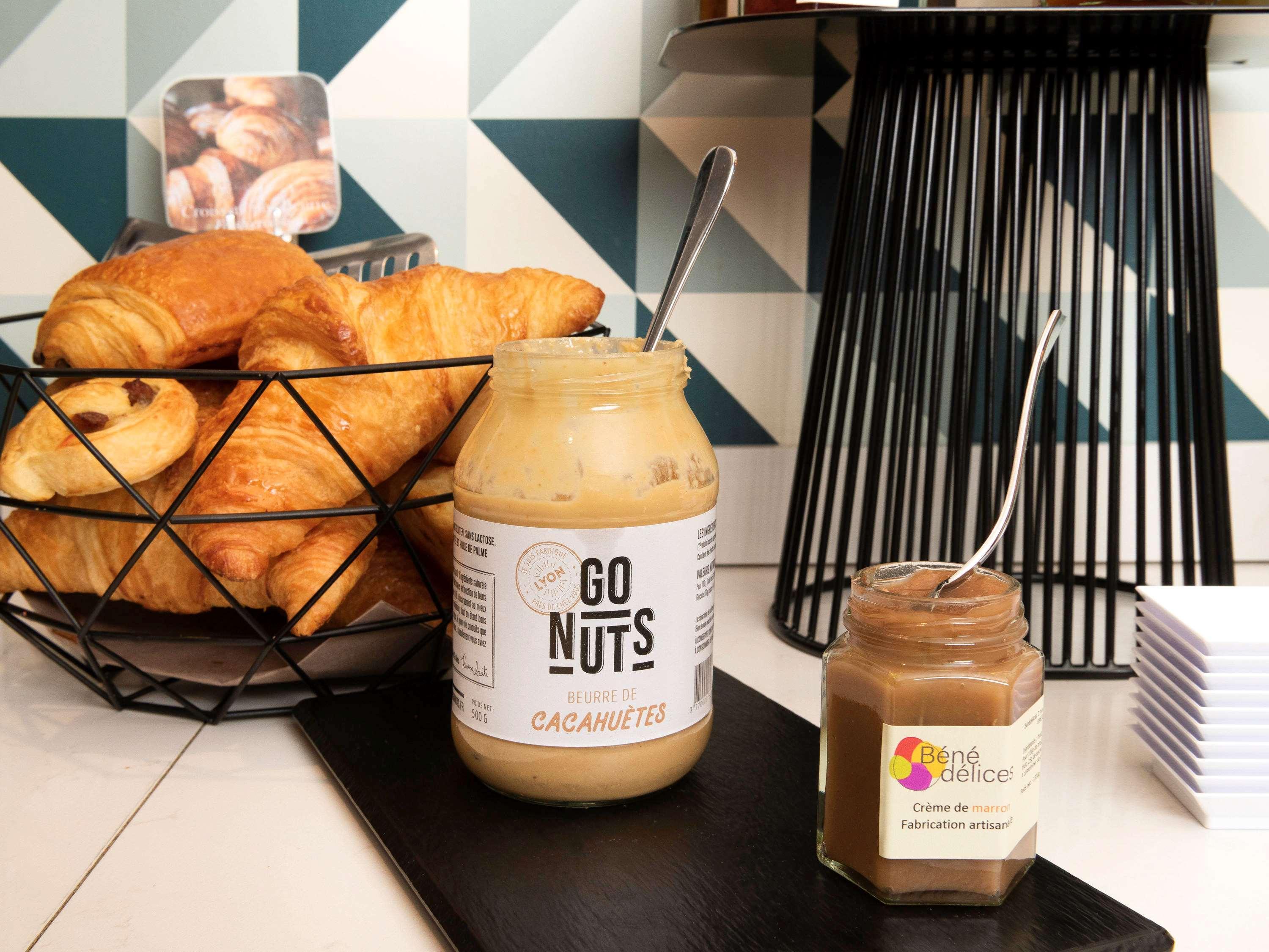 Mercure Lyon Charbonnieres Екстер'єр фото