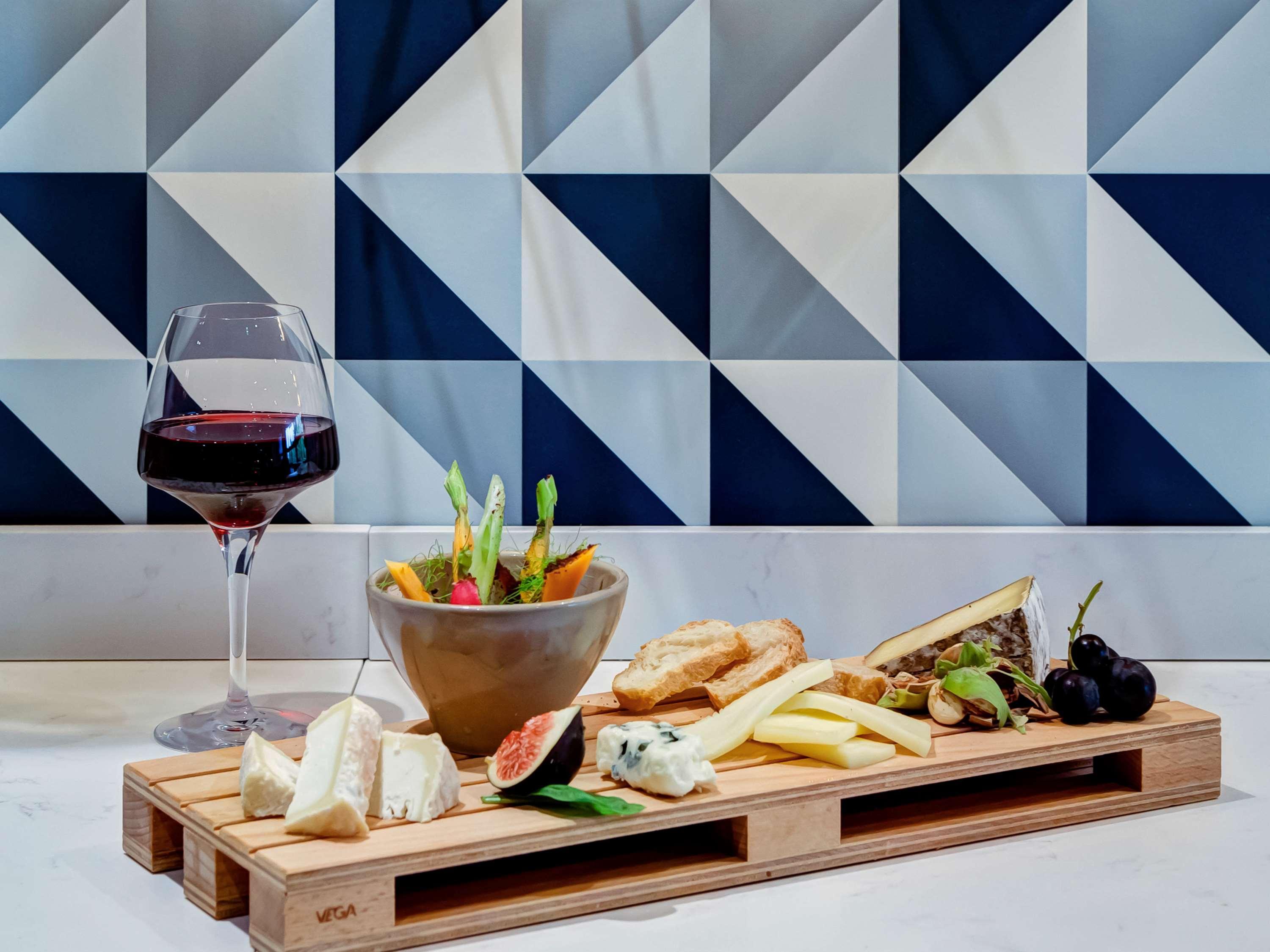 Mercure Lyon Charbonnieres Екстер'єр фото