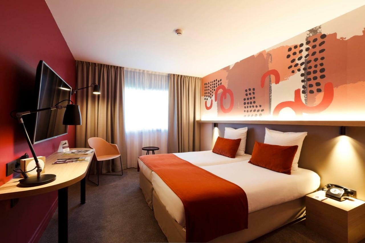 Mercure Lyon Charbonnieres Екстер'єр фото